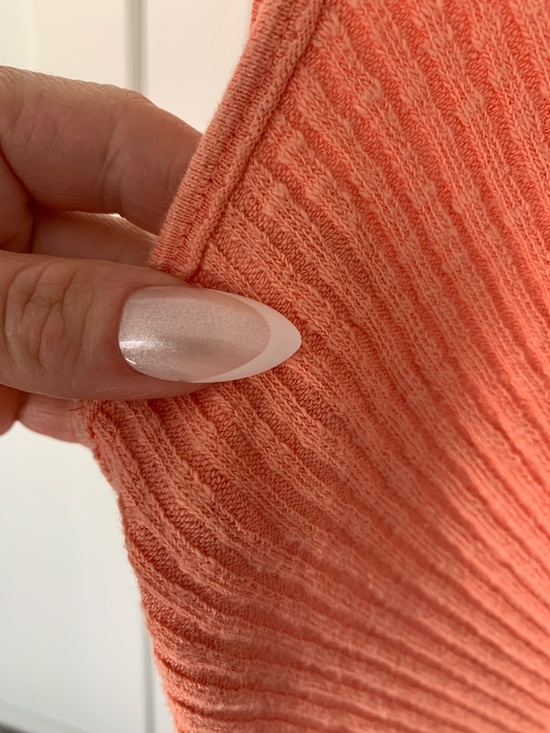 We The Free Coral/Peach Ribbed V-Neck Tank Top, size M. - Picture 5 of 12